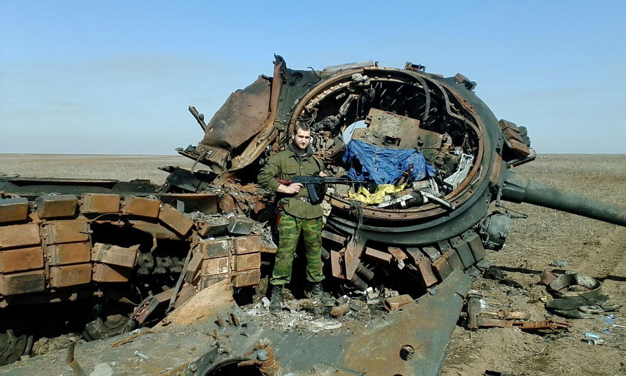 Объект разбитый. Украинские подбитые танки т-64. Подбитый т72 Дебальцево. Уничтоженный танк т-64 ВСУ.