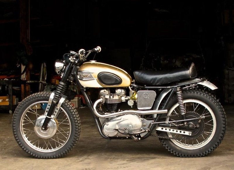 vintage triumph scrambler